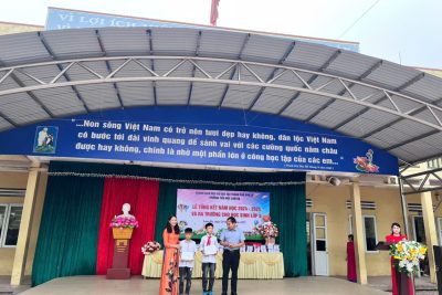 Trường Tiểu học Lam Hạ long trọng tổ chức lễ tổng kết và